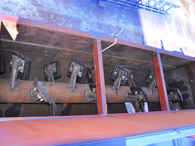 穩定(ding)土廠拌(bàn)設備部(bù)件